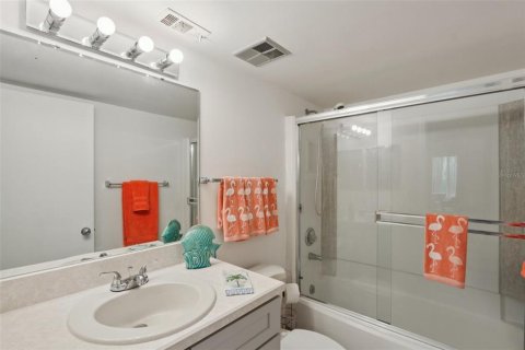 Condo in Palm Coast, Florida, 2 bedrooms  № 1906579 - photo 21