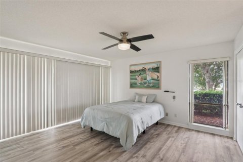 Condo in Palm Coast, Florida, 2 bedrooms  № 1906579 - photo 16
