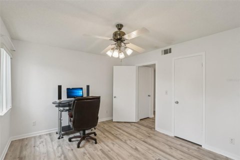 Condo in Palm Coast, Florida, 2 bedrooms  № 1906579 - photo 23
