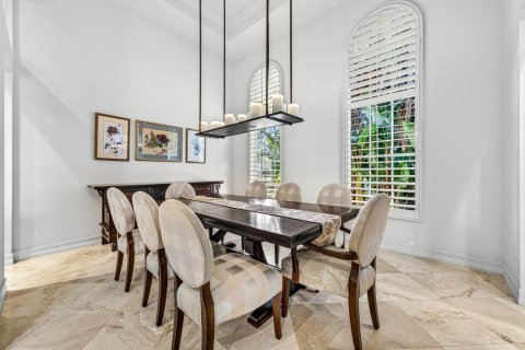 House in Palm Beach Gardens, Florida 4 bedrooms, 391.4 sq.m. № 2158332 - photo 11