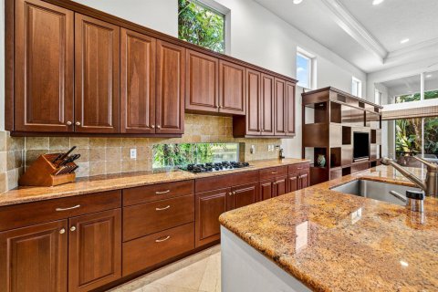 House in Palm Beach Gardens, Florida 4 bedrooms, 391.4 sq.m. № 2158332 - photo 15