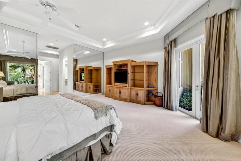 House in Palm Beach Gardens, Florida 4 bedrooms, 391.4 sq.m. № 2158332 - photo 23