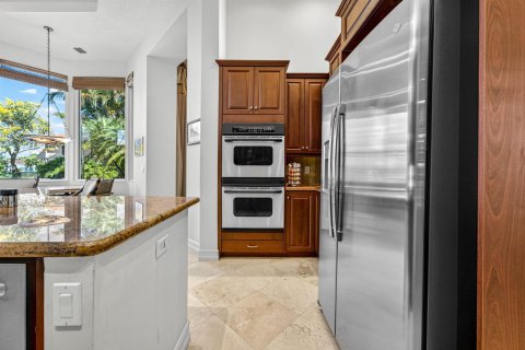 House in Palm Beach Gardens, Florida 4 bedrooms, 391.4 sq.m. № 2158332 - photo 16