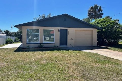 House in Daytona Beach, Florida 2 bedrooms, 88.91 sq.m. № 1585939 - photo 1
