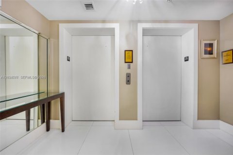 Copropriété à vendre à Sunny Isles Beach, Floride: 2 chambres, 167.04 m2 № 2413085 - photo 21