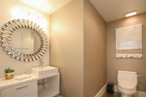 Copropriété à vendre à Sunny Isles Beach, Floride: 2 chambres, 167.04 m2 № 2413085 - photo 9