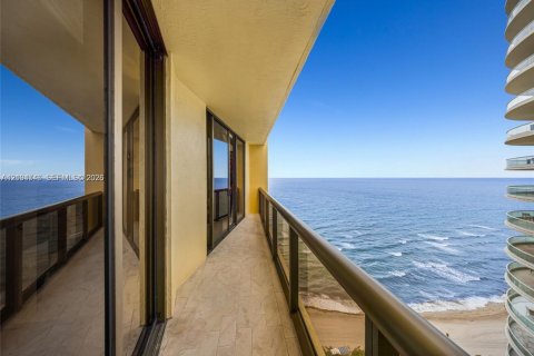 Copropriété à vendre à Sunny Isles Beach, Floride: 2 chambres, 167.04 m2 № 2413085 - photo 19
