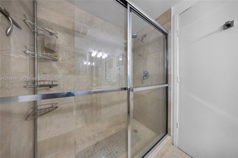 Copropriété à vendre à Sunny Isles Beach, Floride: 2 chambres, 167.04 m2 № 2413085 - photo 15