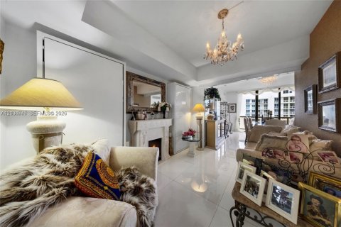 Copropriété à vendre à Sunny Isles Beach, Floride: 2 chambres, 167.04 m2 № 2413085 - photo 25