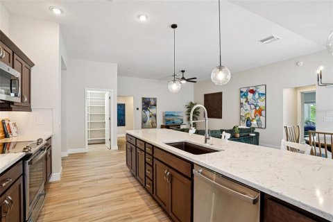 Casa en venta en The Villages, Florida, 3 dormitorios, 151.71 m2 № 1881285 - foto 6