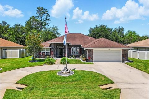 House in Palm Coast, Florida 4 bedrooms, 218.23 sq.m. № 1903566 - photo 1