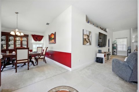 House in Palm Coast, Florida 4 bedrooms, 218.23 sq.m. № 1903566 - photo 9