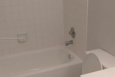 Condominio en venta en Miami, Florida, 2 dormitorios, 92.25 m2 № 1945566 - foto 7