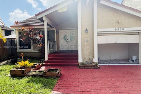 Villa ou maison à louer à Miami, Floride: 5 chambres, 236.9 m2 № 1848863 - photo 2