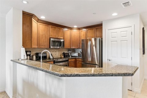 Condominio en alquiler en Four Corners, Florida, 3 dormitorios, 151.43 m2 № 2108476 - foto 4