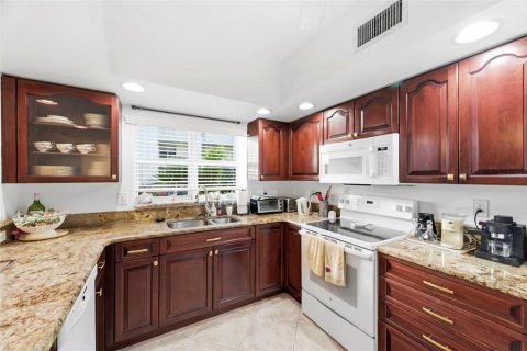 Copropriété à vendre à Largo, Floride: 3 chambres, 167.32 m2 № 2351855 - photo 9