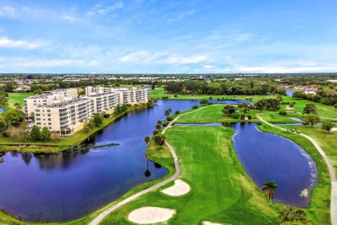 Copropriété à vendre à Largo, Floride: 3 chambres, 167.32 m2 № 2351855 - photo 4