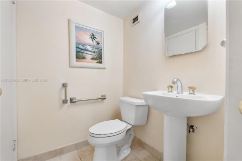 Copropriété à vendre à Miami Beach, Floride: 1 chambre, 88.26 m2 № 2243648 - photo 17
