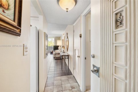 Copropriété à vendre à Miami Beach, Floride: 1 chambre, 88.26 m2 № 2243648 - photo 5