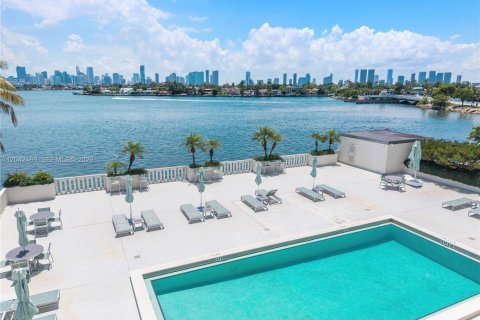 Copropriété à vendre à Miami Beach, Floride: 1 chambre, 88.26 m2 № 2243648 - photo 19