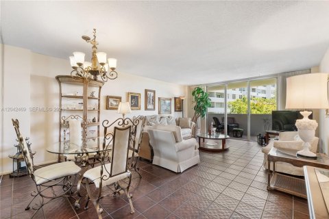 Copropriété à vendre à Miami Beach, Floride: 1 chambre, 88.26 m2 № 2243648 - photo 6