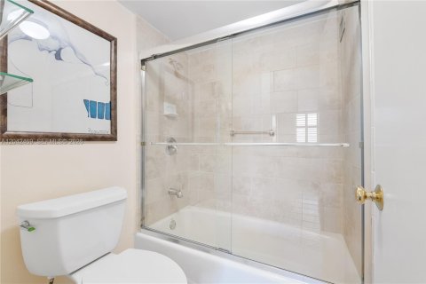 Copropriété à vendre à Miami Beach, Floride: 1 chambre, 88.26 m2 № 2243648 - photo 15