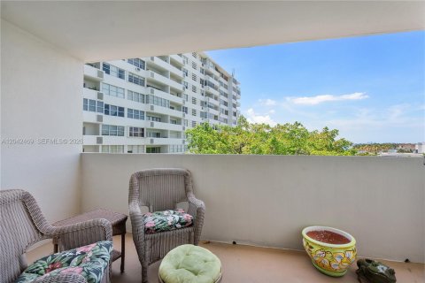 Copropriété à vendre à Miami Beach, Floride: 1 chambre, 88.26 m2 № 2243648 - photo 8