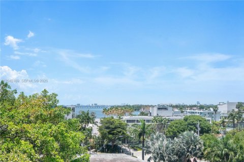 Copropriété à vendre à Miami Beach, Floride: 1 chambre, 88.26 m2 № 2243648 - photo 12