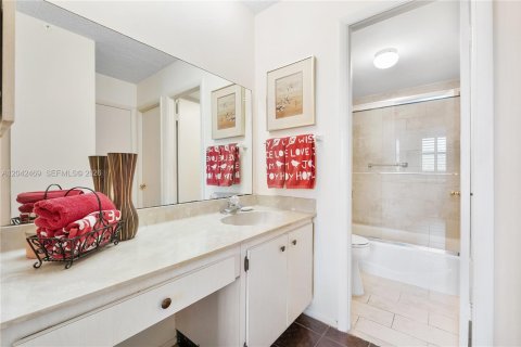 Copropriété à vendre à Miami Beach, Floride: 1 chambre, 88.26 m2 № 2243648 - photo 14