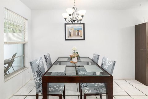 Commercial property in Sarasota, Florida 10 bedrooms, 398.64 sq.m. № 2102425 - photo 12