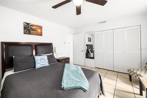 Commercial property in Sarasota, Florida 10 bedrooms, 398.64 sq.m. № 2102425 - photo 14