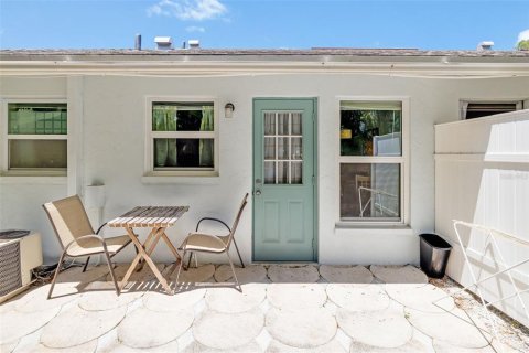 Commercial property in Sarasota, Florida 10 bedrooms, 398.64 sq.m. № 2102425 - photo 23