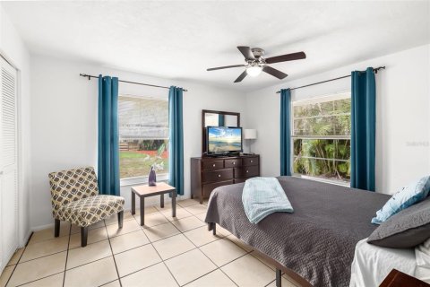 Commercial property in Sarasota, Florida 10 bedrooms, 398.64 sq.m. № 2102425 - photo 13