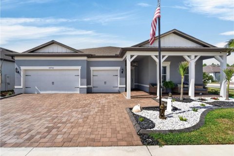 Villa ou maison à Land O' Lakes, Floride 3 chambres, 260.68 m2 № 2137746