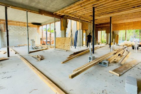 Casa en venta en Pompano Beach, Florida, 5 dormitorios № 1999809 - foto 14