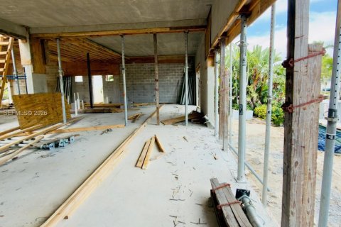 Casa en venta en Pompano Beach, Florida, 5 dormitorios № 1999809 - foto 9