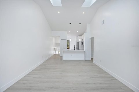 Townhouse in Orlando, Florida 2 bedrooms, 99.41 sq.m. № 2323221 - photo 10