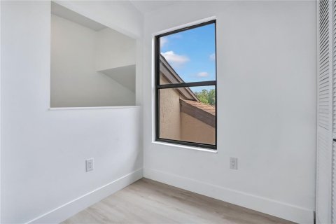 Townhouse in Orlando, Florida 2 bedrooms, 99.41 sq.m. № 2323221 - photo 20