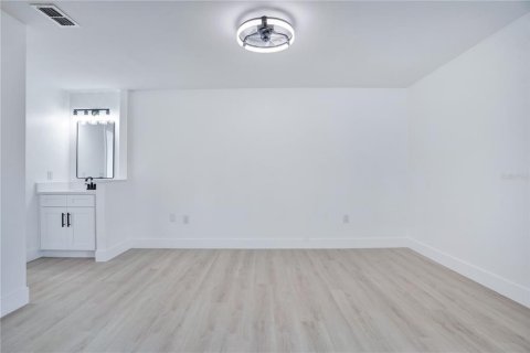 Townhouse in Orlando, Florida 2 bedrooms, 99.41 sq.m. № 2323221 - photo 21