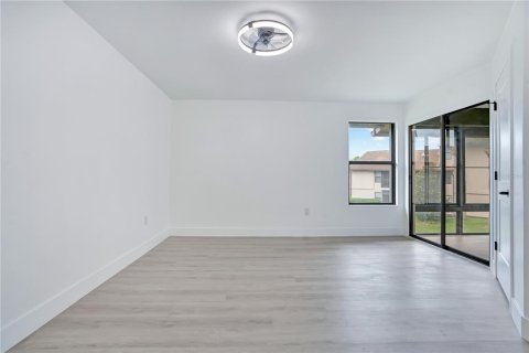 Townhouse in Orlando, Florida 2 bedrooms, 99.41 sq.m. № 2323221 - photo 15