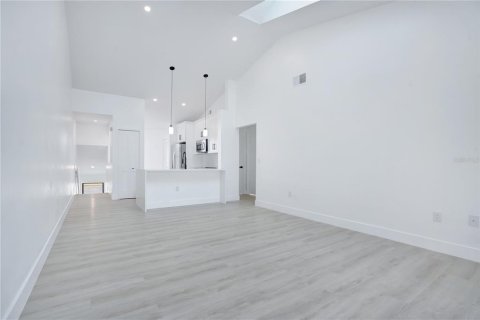 Townhouse in Orlando, Florida 2 bedrooms, 99.41 sq.m. № 2323221 - photo 11