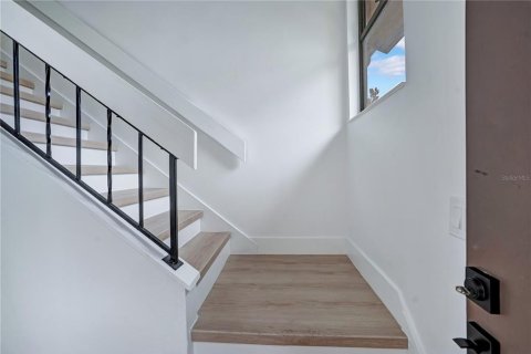 Townhouse in Orlando, Florida 2 bedrooms, 99.41 sq.m. № 2323221 - photo 2