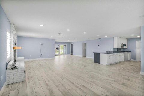 House in Crystal River, Florida 3 bedrooms, 227.24 sq.m. № 1866312 - photo 25