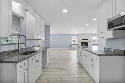 House in Crystal River, Florida 3 bedrooms, 227.24 sq.m. № 1866312 - photo 16