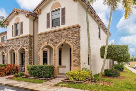 Adosado en venta en Homestead, Florida, 3 dormitorios, 130.25 m2 № 2017872 - foto 2