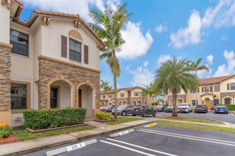 Adosado en venta en Homestead, Florida, 3 dormitorios, 130.25 m2 № 2017872 - foto 3