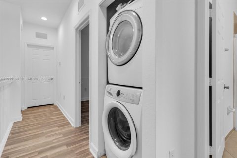 Adosado en venta en Homestead, Florida, 3 dormitorios, 130.25 m2 № 2017872 - foto 24