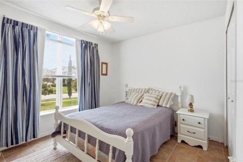 House in Davenport, Florida 3 bedrooms, 140.84 sq.m. № 2208018 - photo 26