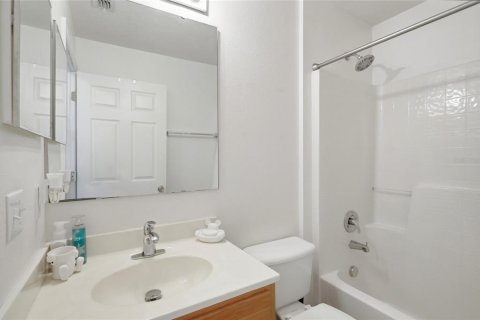 House in Davenport, Florida 3 bedrooms, 140.84 sq.m. № 2208018 - photo 28