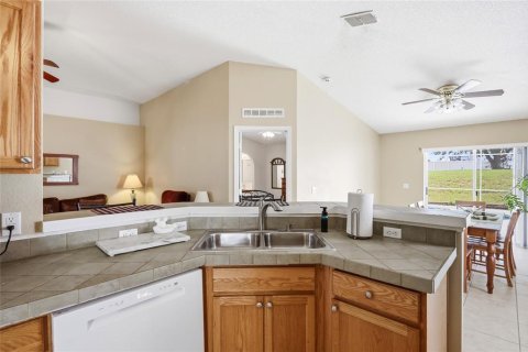 House in Davenport, Florida 3 bedrooms, 140.84 sq.m. № 2208018 - photo 16